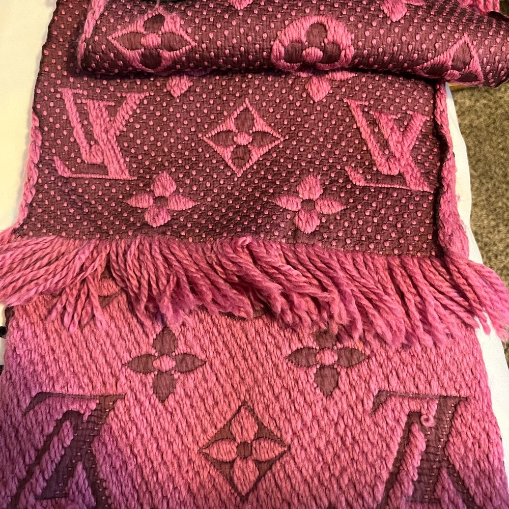 🔥SOLD🔥Louis Vuitton Pink Logomania Scarf - Picture 1 of 5